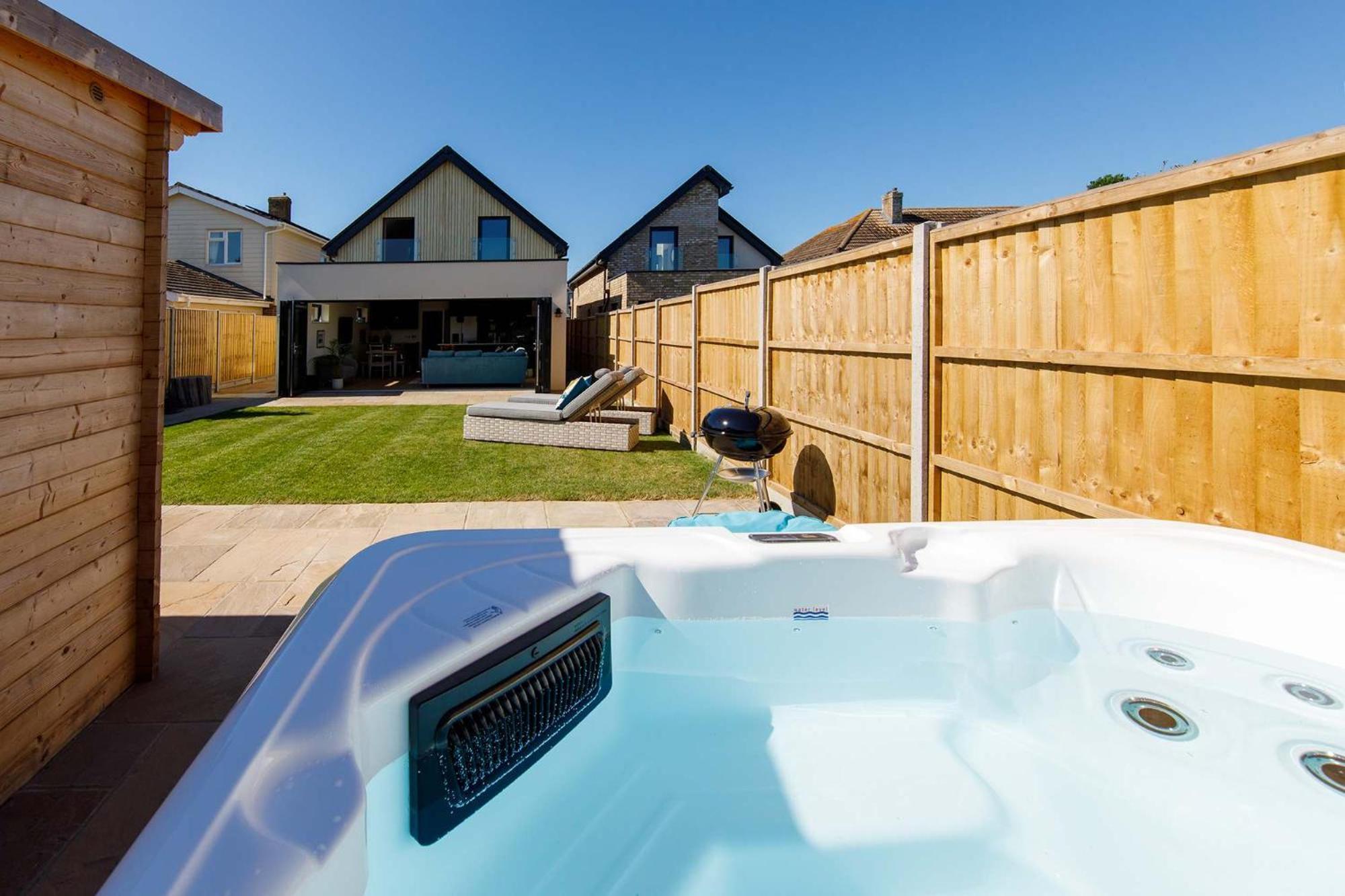 Luxury Designer Coastal Home For 10 With Hot Tub West Wittering Exterior photo