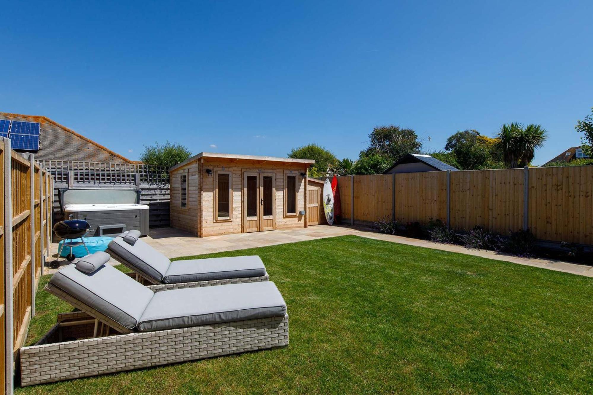 Luxury Designer Coastal Home For 10 With Hot Tub West Wittering Exterior photo
